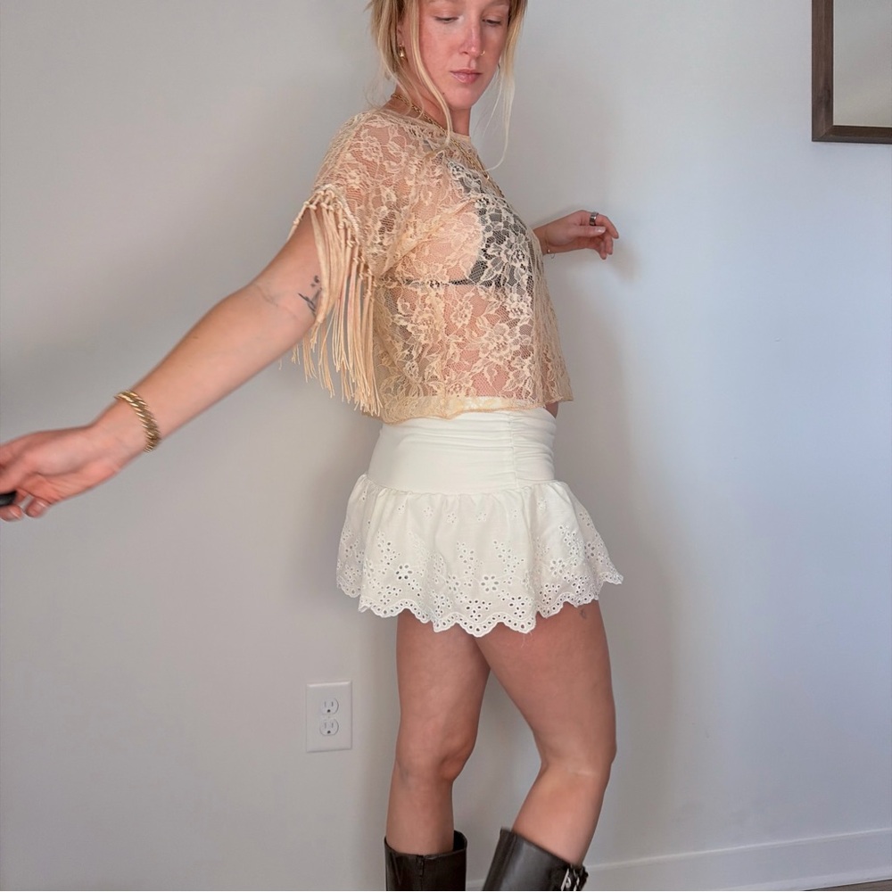 Vintage 90s cream lace layering short sleeve top